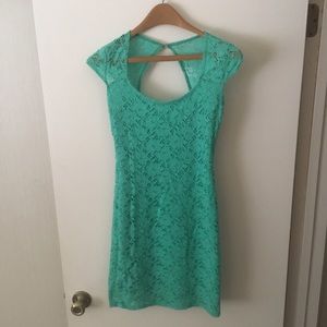 👗JUMP APPAREL lace dress